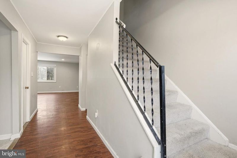 7712 Erica Ln, Laurel, MD 20707