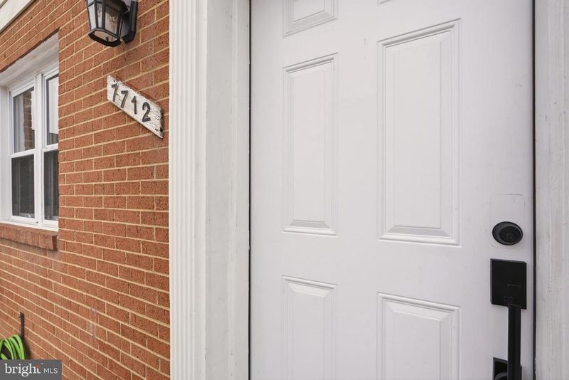 7712 Erica Ln, Laurel, MD 20707