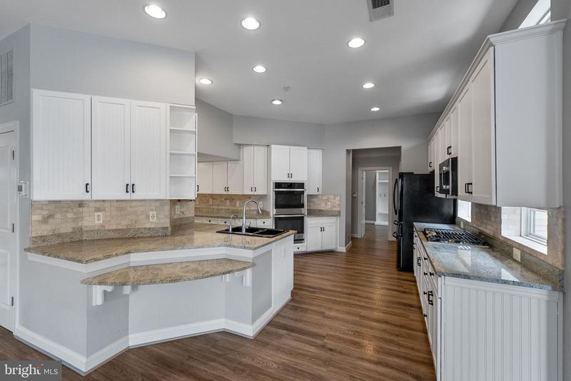 12604 Running Brook Dr, Clarksburg, MD 20871