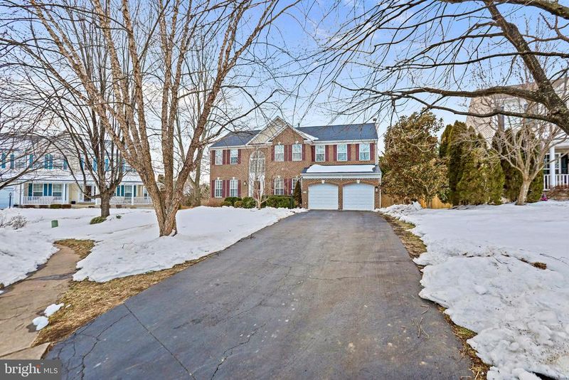 325 Bill Brower Ct, Purcellville, VA 20132