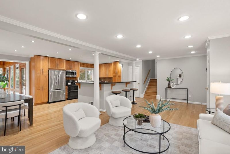 1114 Alden Rd, Alexandria, VA 22308