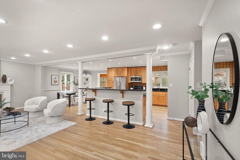 1114 Alden Rd, Alexandria, VA 22308