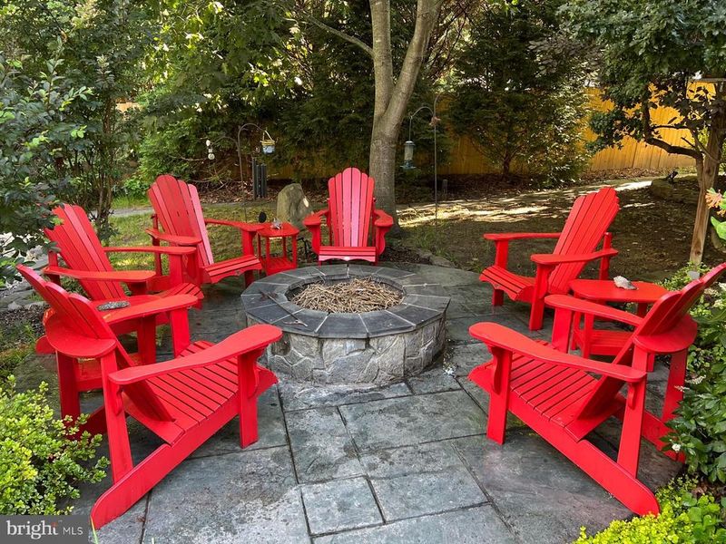 325 Bill Brower Ct, Purcellville, VA 20132