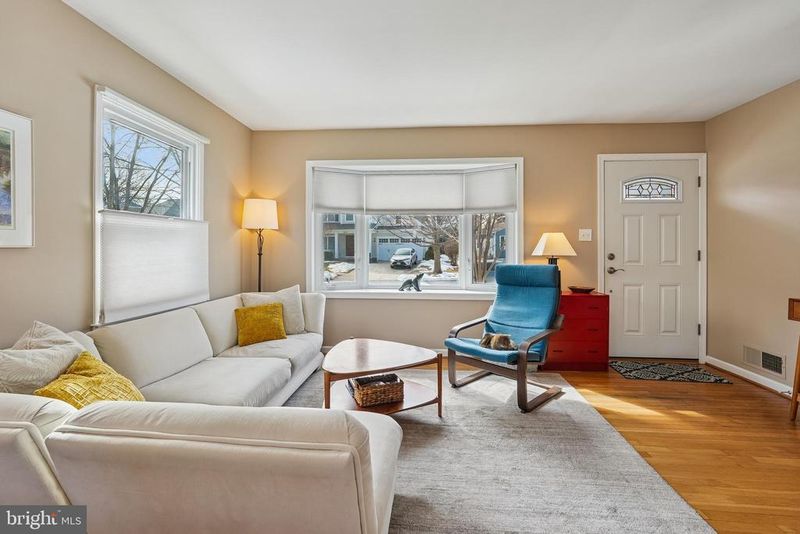 6417 Camrose Ter, Bethesda, MD 20817