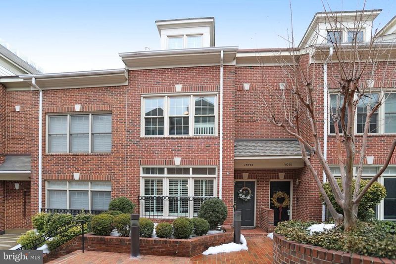 1505 N Colonial Ter, Arlington, VA 22209