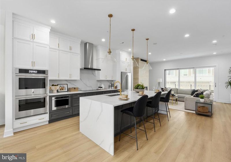 8613 Erdem Pl, Chevy Chase, MD 20815