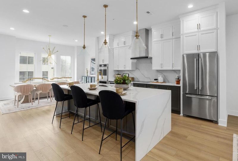 8613 Erdem Pl, Chevy Chase, MD 20815