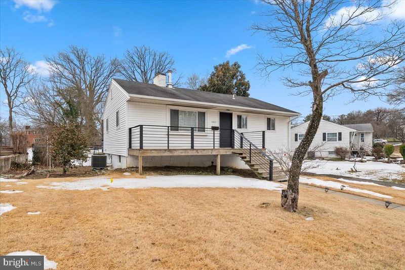 6451 Maplewood Dr, Falls Church, VA 22041