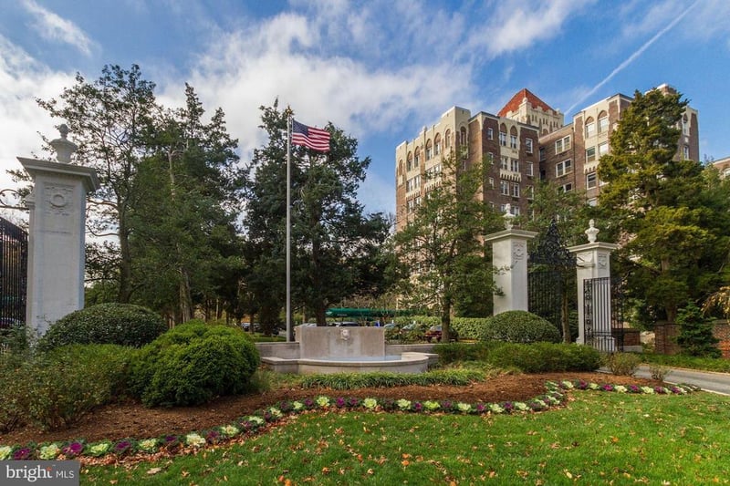 4000 Cathedral Ave NW #216B, Washington, DC 20016