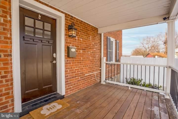 5812 N Kings Hw, Alexandria, VA 22303