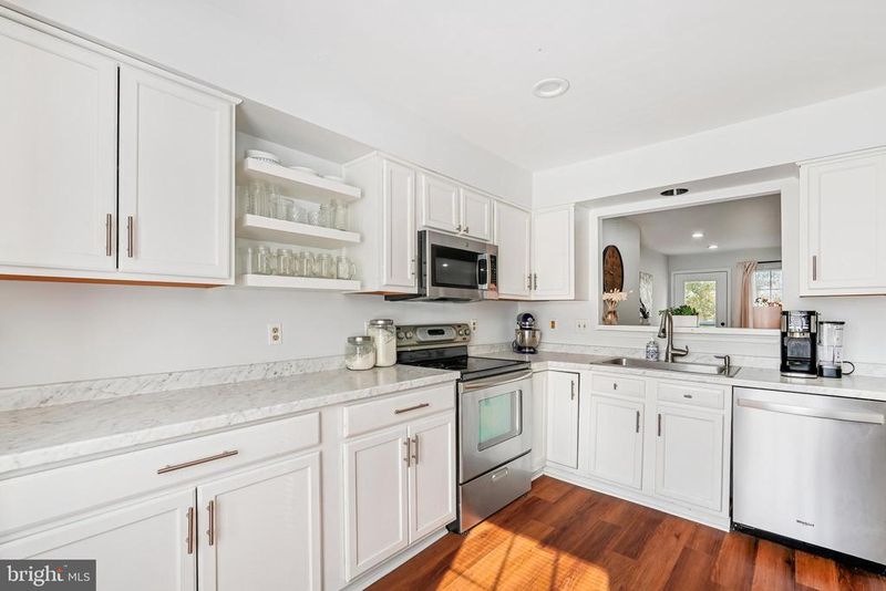 311 Mcdaniel Dr, Purcellville, VA 20132