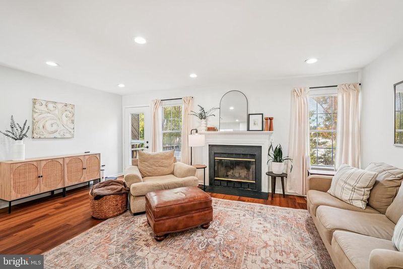 311 Mcdaniel Dr, Purcellville, VA 20132