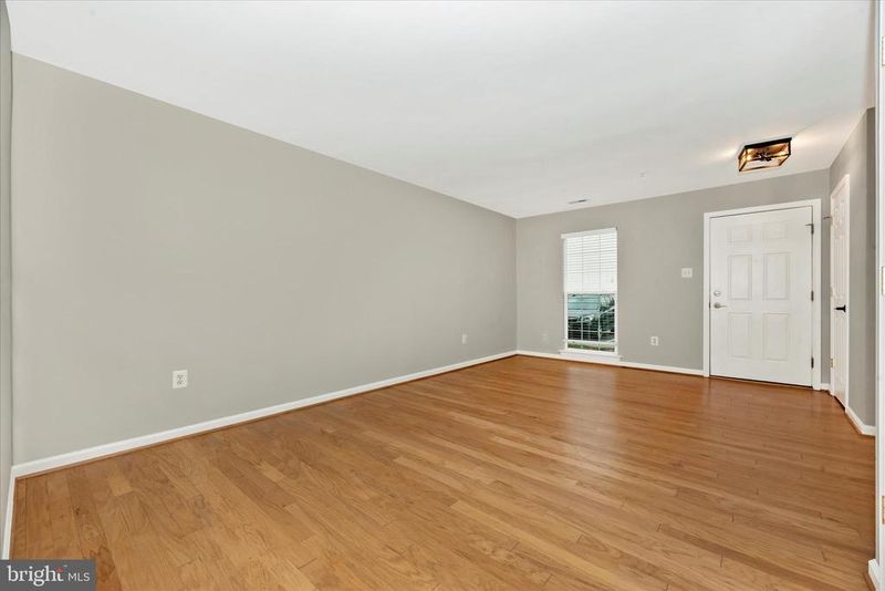607 Hollowstone Rd, Frederick, MD 21703