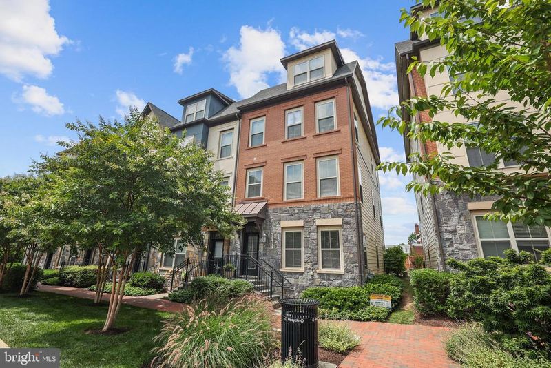 1737 13th St S, Arlington, VA 22204