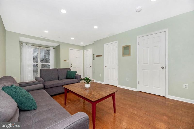 617 Hollowstone Rd, Frederick, MD 21703