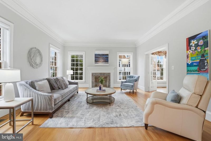 9874 Palace Green Way, Vienna, VA 22181