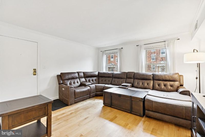 529 Bashford Ln #1, Alexandria, VA 22314