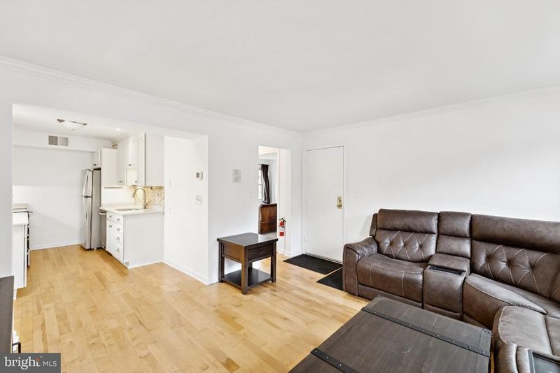 529 Bashford Ln #1, Alexandria, VA 22314