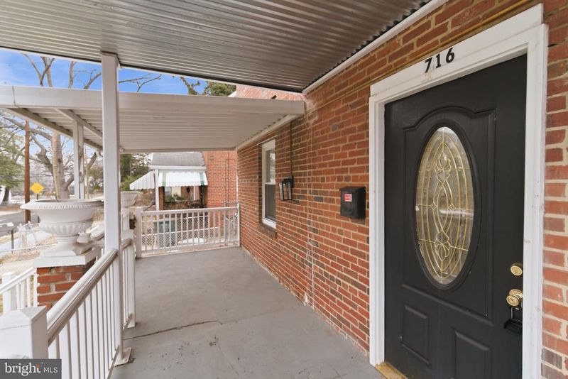 716 Croissant Pl SE, Washington, DC 20019