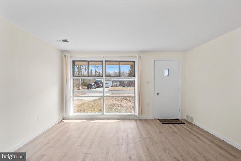 4512 Lark Ln, Alexandria, VA 22310