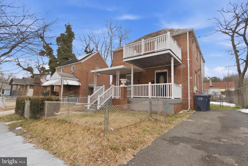 716 Croissant Pl SE, Washington, DC 20019