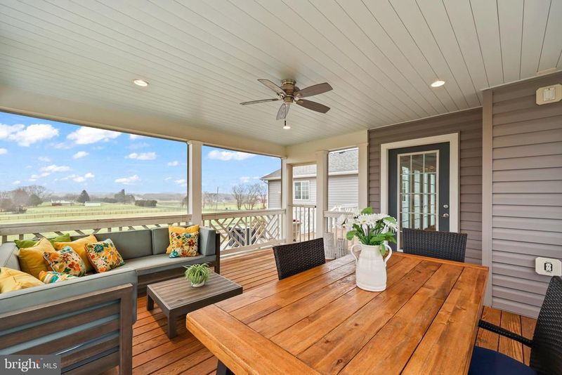 11999 Memory Ln, Nokesville, VA 20181