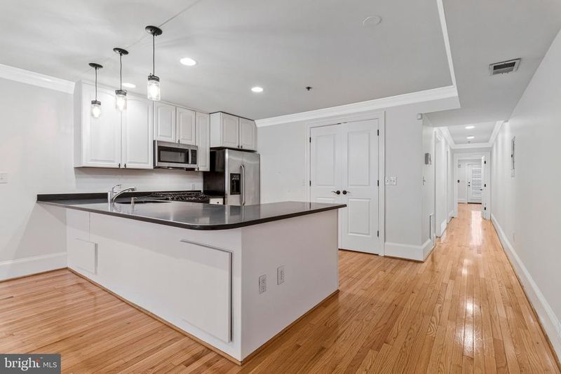 629 4th St NE #1, Washington, DC 20002