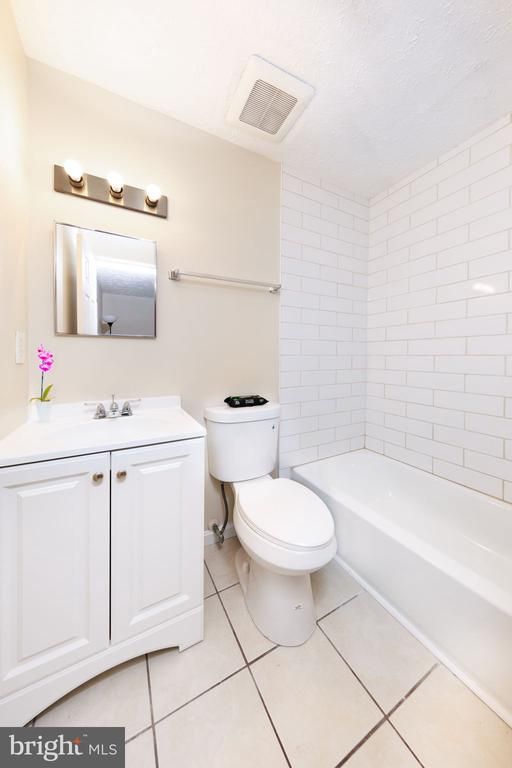 3720 Silver Park Ct, Suitland, MD 20746