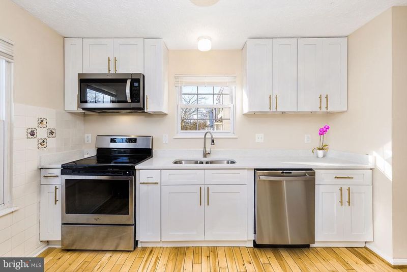 3720 Silver Park Ct, Suitland, MD 20746