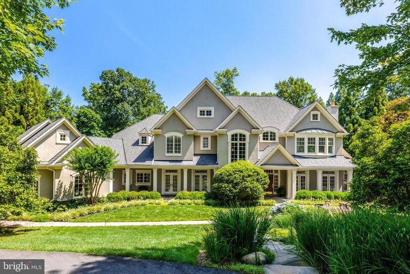 870 Alvermar Ridge Dr, Mclean, VA 22102