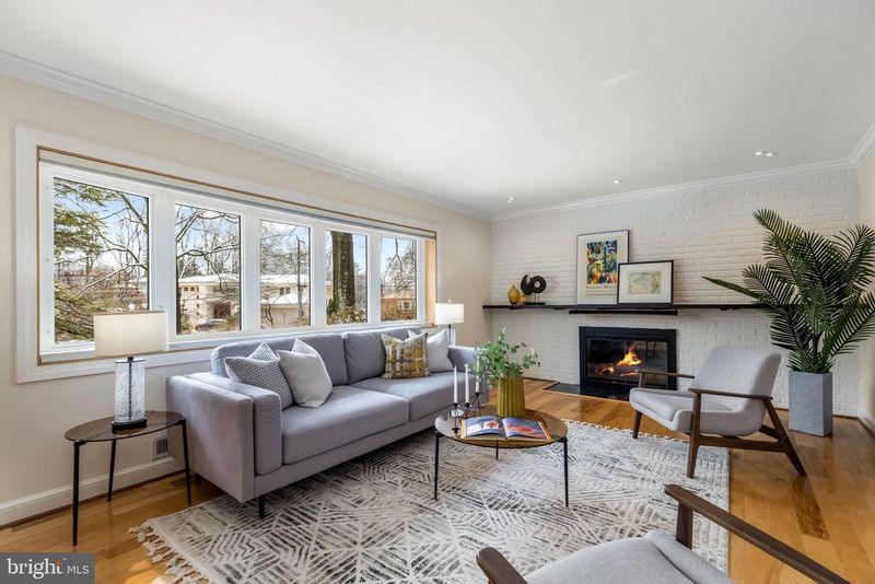 3442 Glen Carlyn Dr, Falls Church, VA 22041