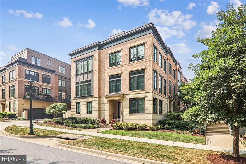 3675 Chevy Chase Lake Dr, Chevy Chase, MD 20815
