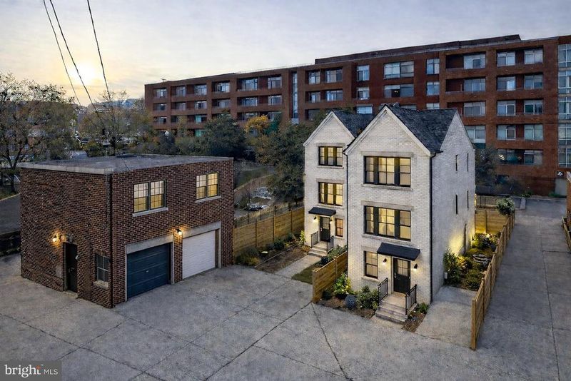 327 Rear L St NE, Washington, DC 20002