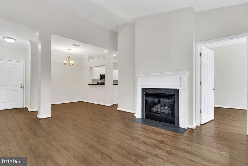 4560 Strutfield Ln #1414, Alexandria, VA 22311