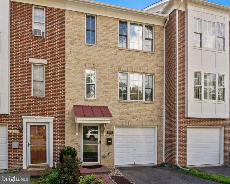 1636 S Taylor St, Arlington, VA 22204