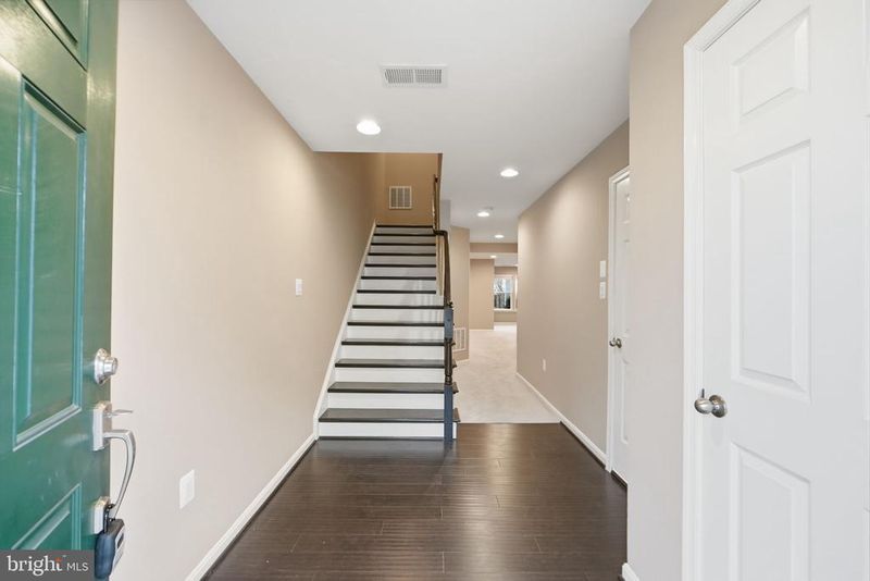 43593 Mirror Ter, Ashburn, VA 20147