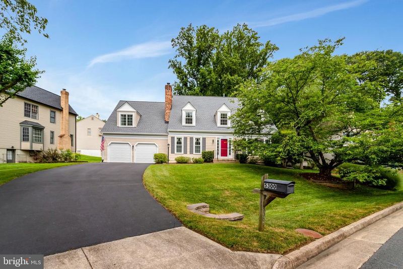 5300 Lindsay St, Fairfax, VA 22032