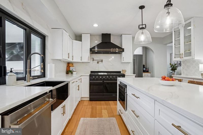 97 Hampstead Ct, Severna Park, MD 21146