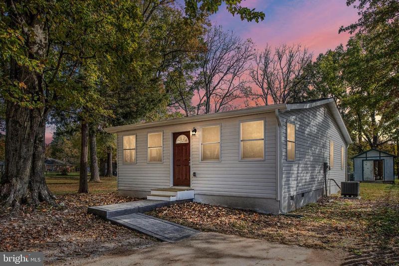 23 Robin Rd, Stafford, VA 22554