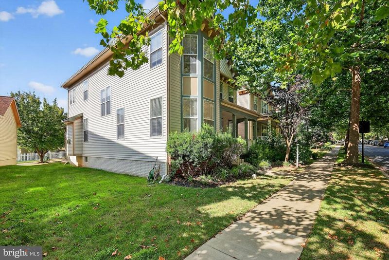 3842 Braveheart Dr, Frederick, MD 21704