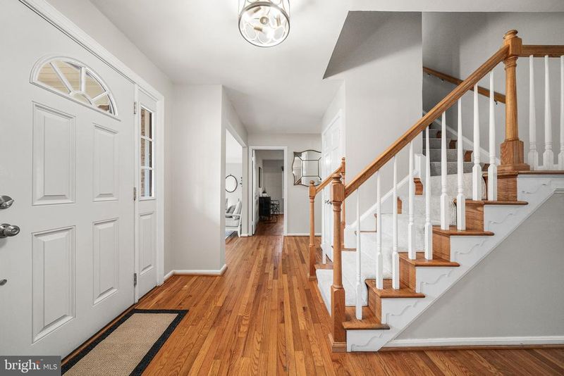 2613 Lemontree Ln, Vienna, VA 22181