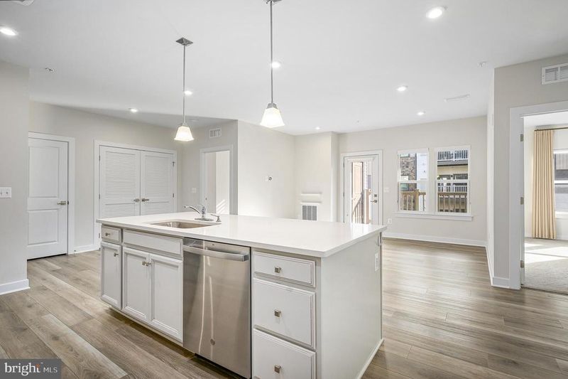 46294 Mount Milstead Ter #303, Sterling, VA 20164