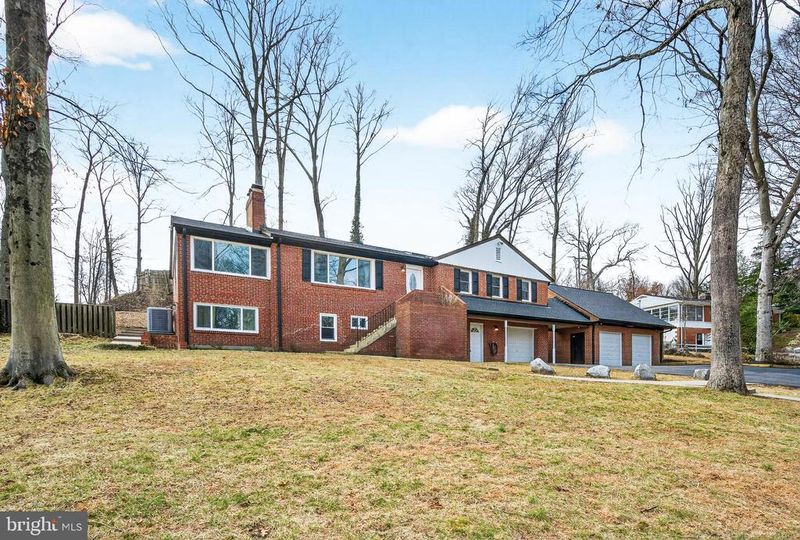 6351 Montrose St, Alexandria, VA 22312