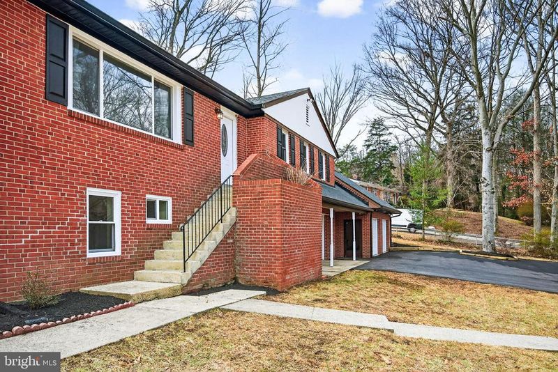 6351 Montrose St, Alexandria, VA 22312