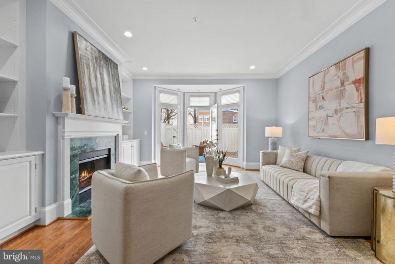 116 N Columbus St, Alexandria, VA 22314