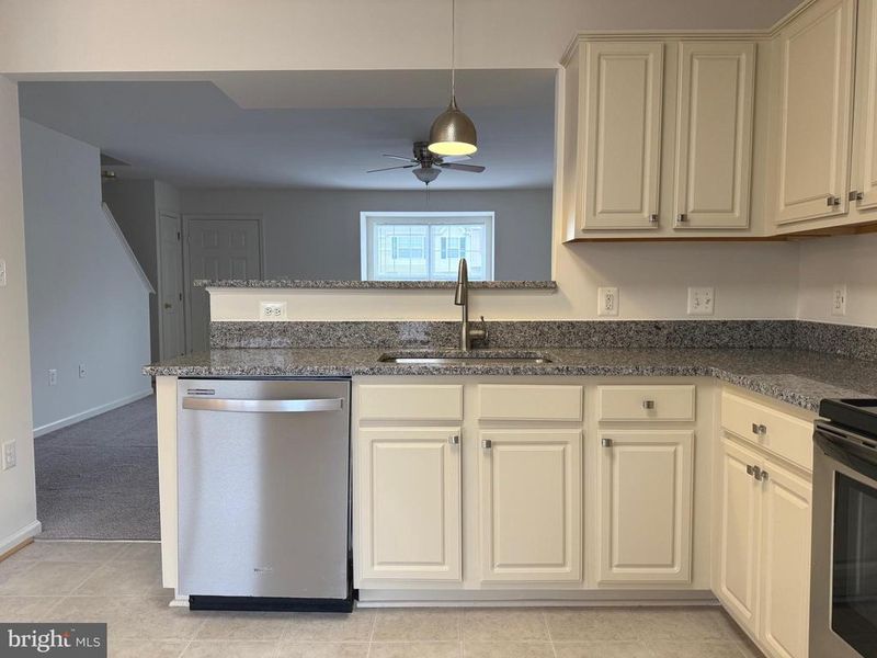 211 Merrill Ct, Stafford, VA 22554