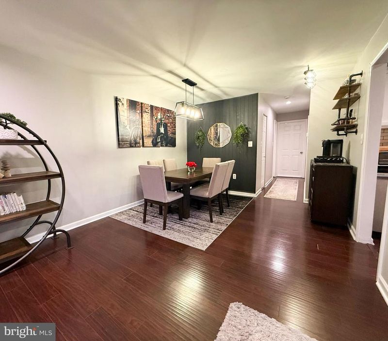 5616 Bismach Dr #204, Alexandria, VA 22312