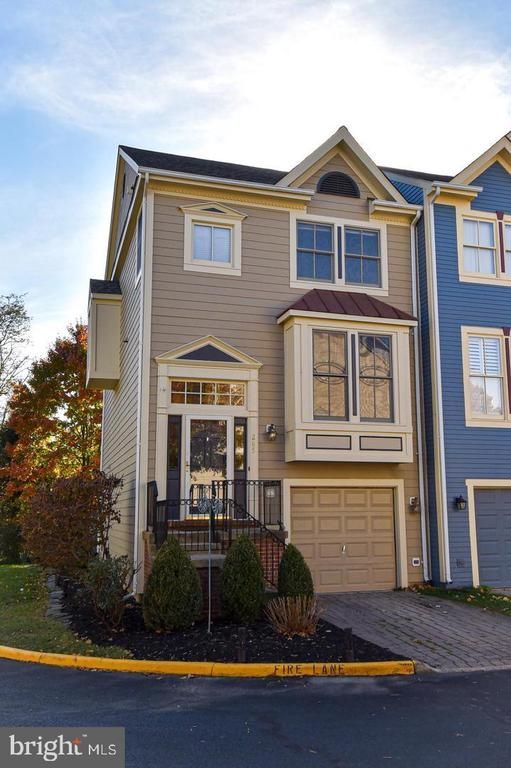 265 Town Branch Ter SW, Leesburg, VA 20175