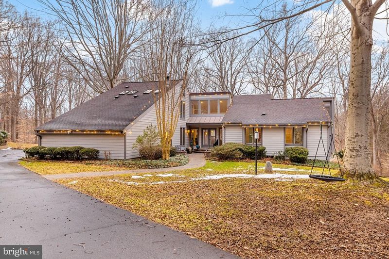 5500 Beech Ridge Dr, Fairfax, VA 22030