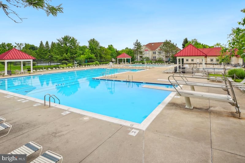 18801 Sparkling Water Dr #8/T-2, Gaithersburg, MD 20879